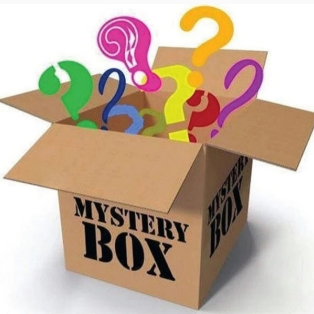 $25 MISTERY BOX ALL NEW ALL KYLIE COSMETICS